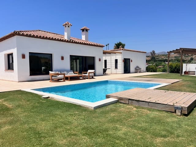 Image No.2-Villa de 3 chambres à vendre à Estepona