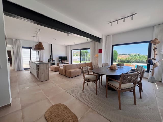 Image No.4-Villa de 3 chambres à vendre à Estepona