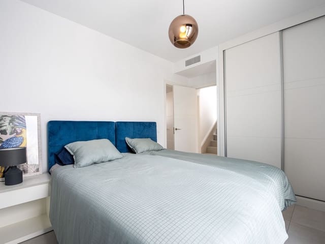 Image No.19-3 Bed Townhouse for sale