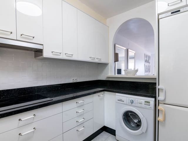 Image No.16-4 Bed Townhouse for sale