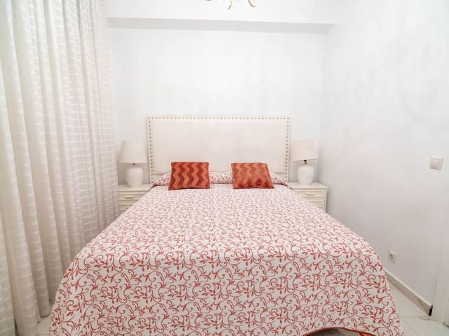 Image No.21-4 Bed Townhouse for sale