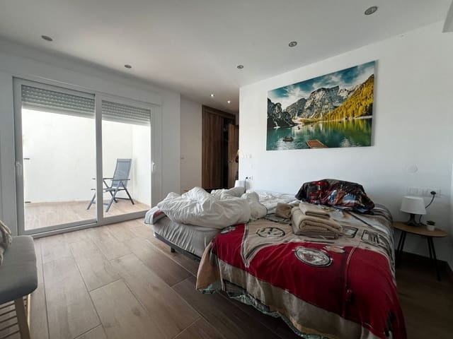 Image No.9-4 Bed Villa for sale