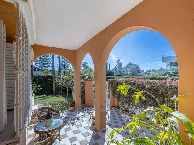 Image No.2-4 Bed Villa for sale