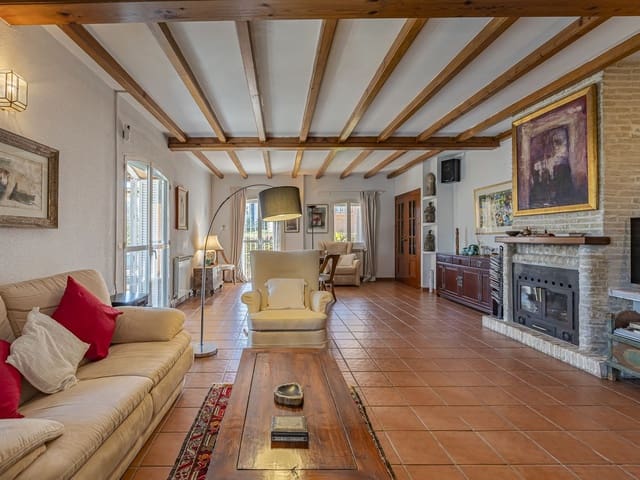 Image No.4-4 Bed Villa for sale