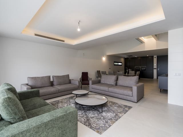 Image No.7-4 Bed Townhouse for sale