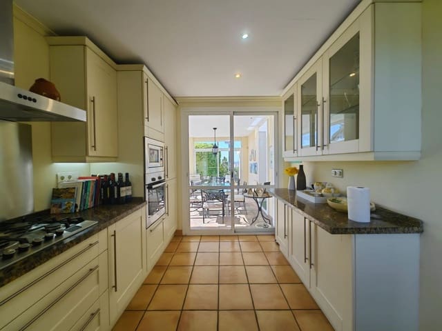 Image No.9-3 Bed Villa for sale