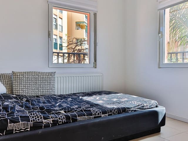 Image No.23-4 Bed Townhouse for sale