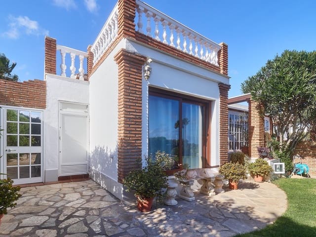 Image No.2-4 Bed Villa for sale