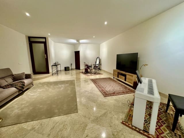 Image No.14-3 Bed Apartment for sale