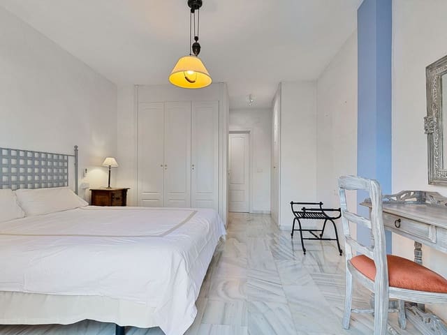 Image No.10-3 Bed Townhouse for sale