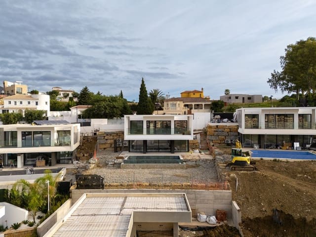 Image No.5-Villa de 4 chambres à vendre à Estepona