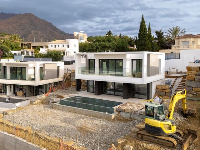 Image No.6-Villa de 4 chambres à vendre à Estepona