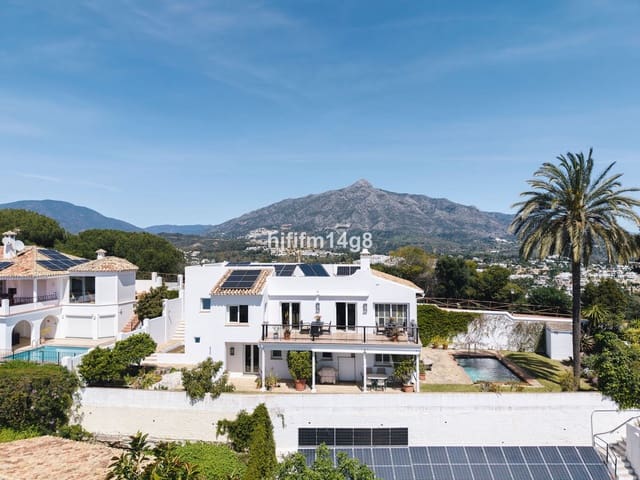 Image No.2-Villa de 4 chambres à vendre à Nueva Andalucia