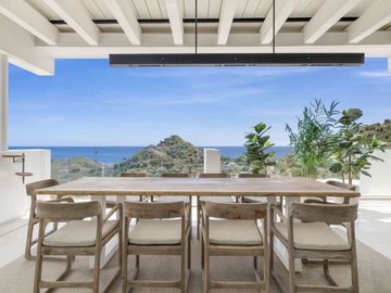 x-259613877