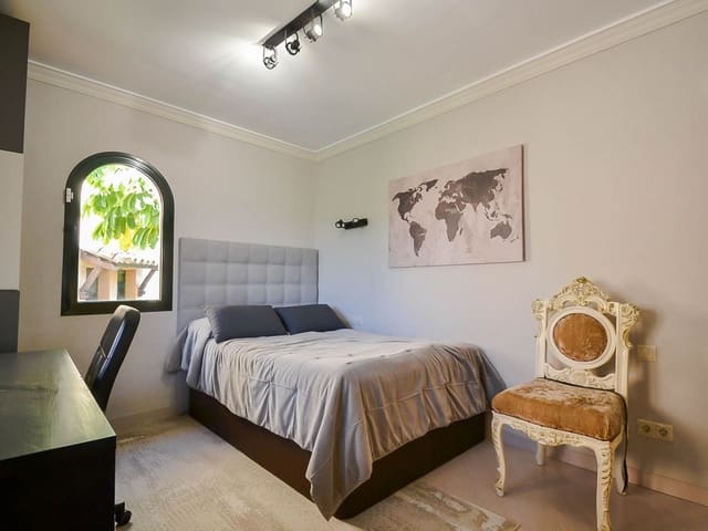 Image No.23-3 Bed Penthouse for sale