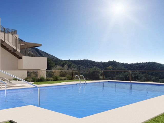 Image No.12-3 Bed Apartment for sale