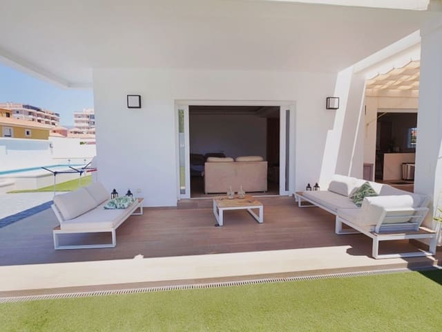 Image No.20-4 Bed Villa for sale