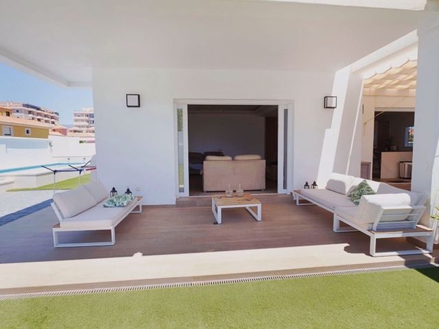 Image No.20-4 Bed Villa for sale