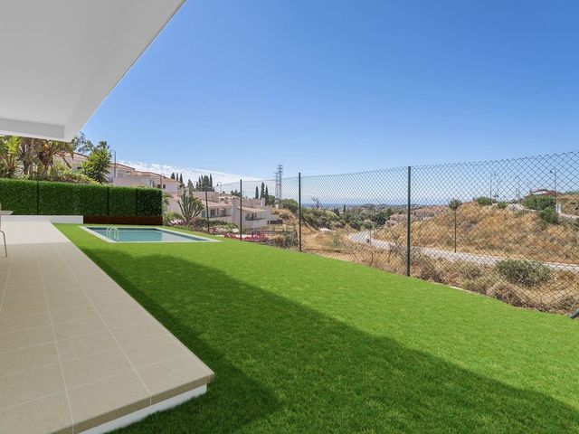 Image No.2-3 Bed Villa for sale