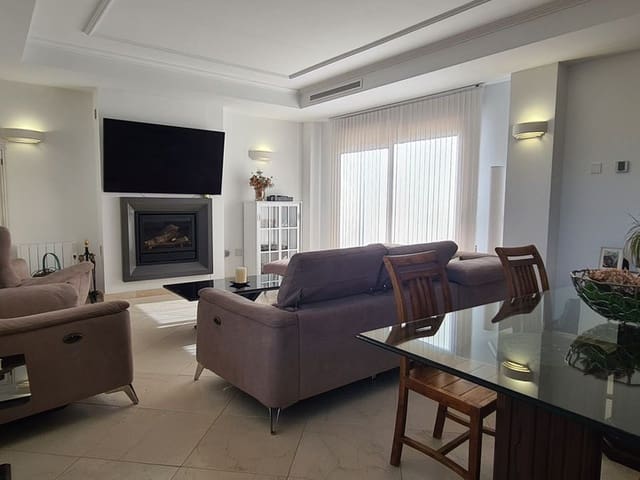 Image No.9-3 Bed Villa for sale