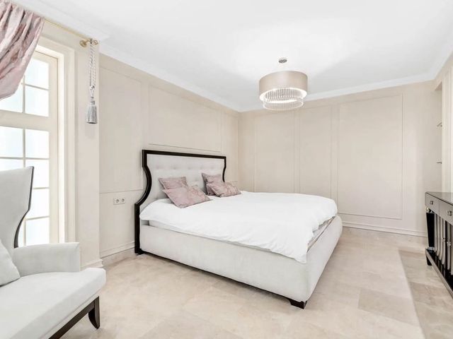 Image No.18-5 Bed Villa for sale