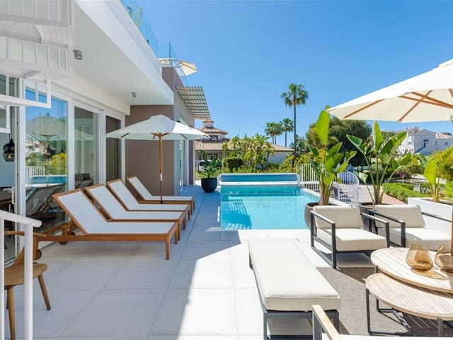 Image No.10-9 Bed Villa for sale
