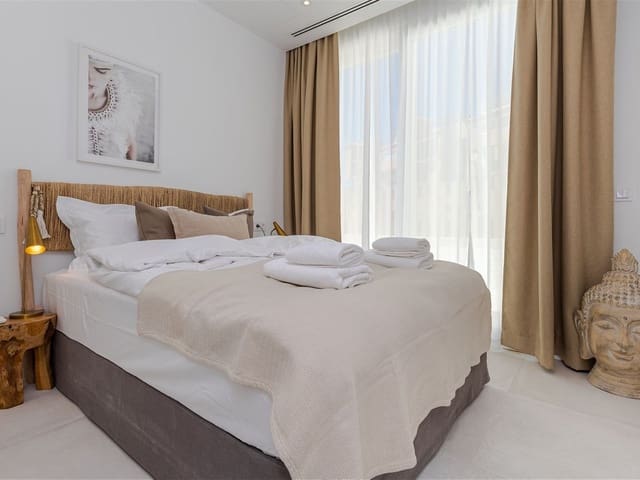 Image No.31-9 Bed Villa for sale