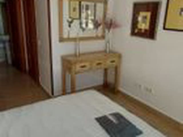 Image No.12-3 Bed Apartment for sale