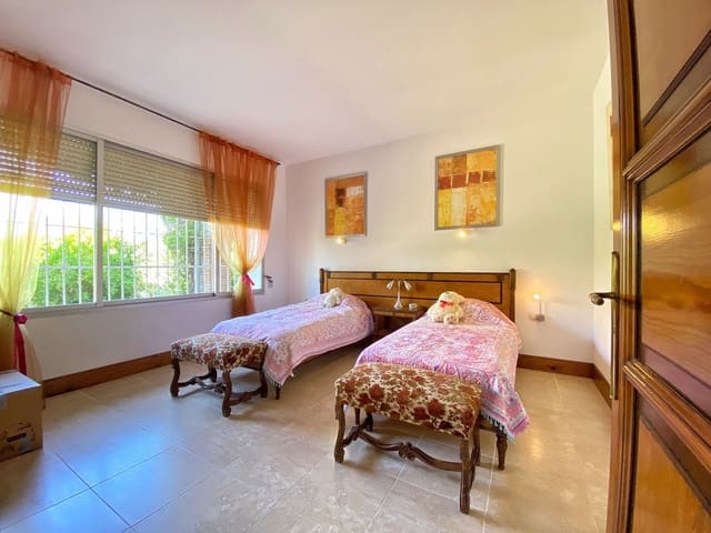 Image No.24-4 Bed Villa for sale