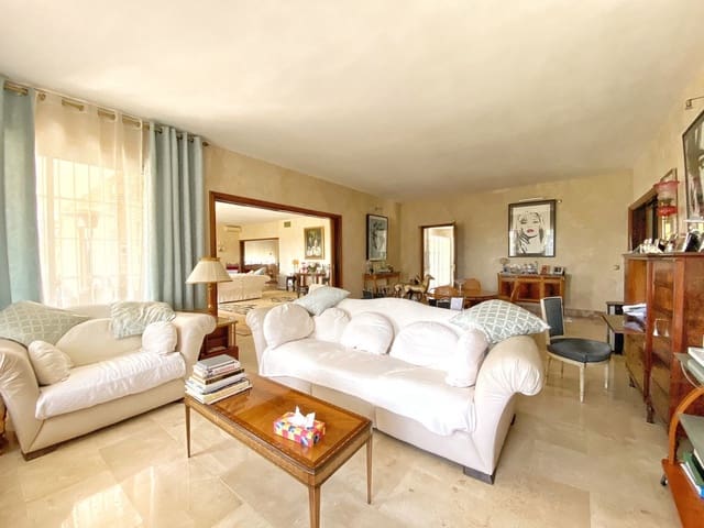 Image No.8-4 Bed Villa for sale