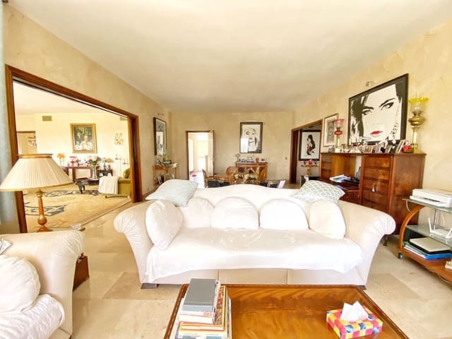 Image No.9-4 Bed Villa for sale