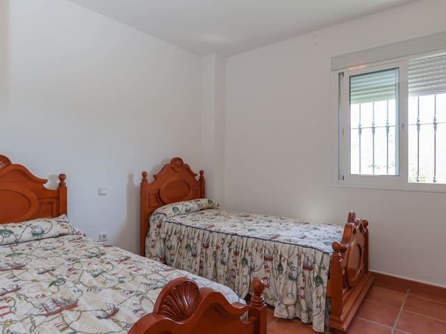 Image No.24-3 Bed Villa for sale