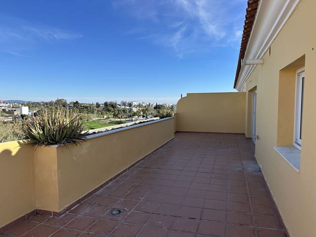 Image No.3-Penthouse de 2 chambres à vendre à Estepona