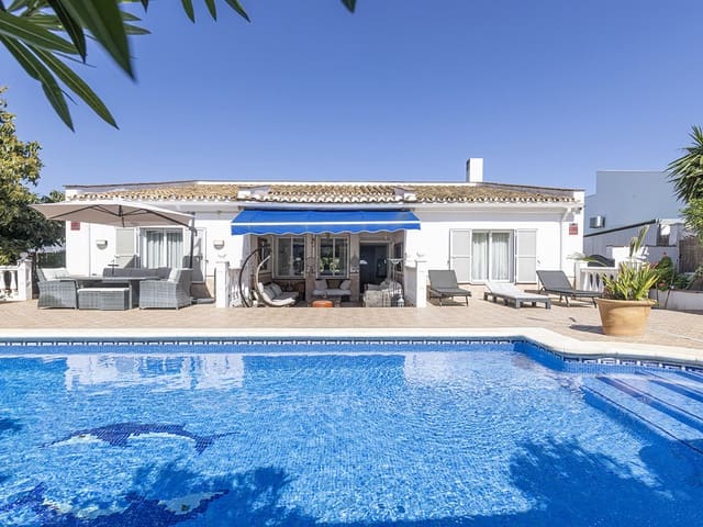 Image No.2-Villa de 4 chambres à vendre à Malaga