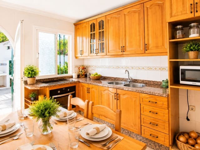 Image No.10-3 Bed Country House for sale