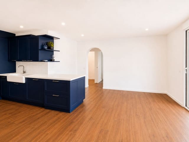 Image No.8-5 Bed Country House for sale