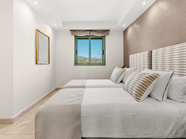 Image No.18-3 Bed Apartment for sale