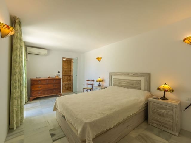 Image No.16-3 Bed Villa for sale