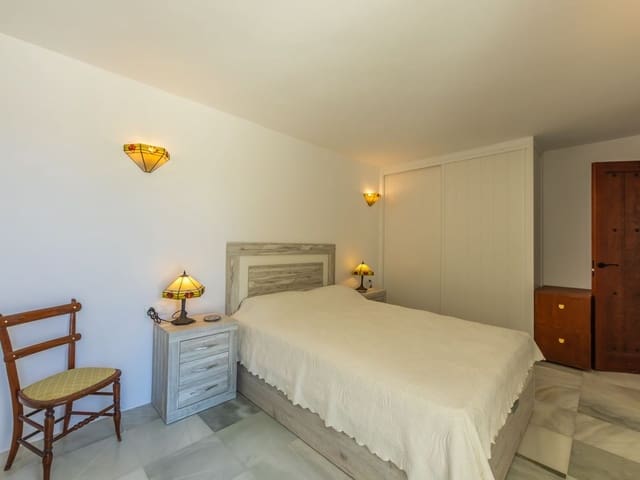 Image No.17-3 Bed Villa for sale