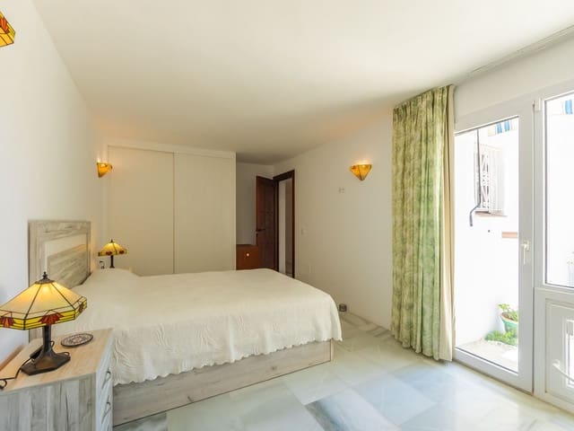 Image No.18-3 Bed Villa for sale