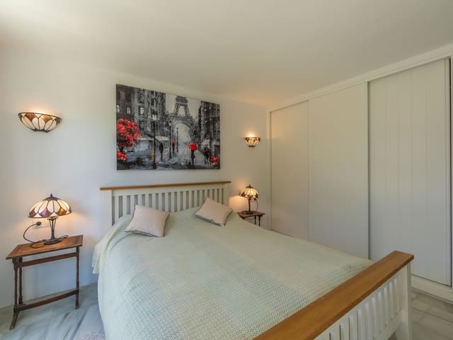 Image No.20-3 Bed Villa for sale