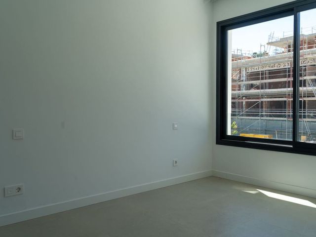 Image No.11-3 Bed Townhouse for sale