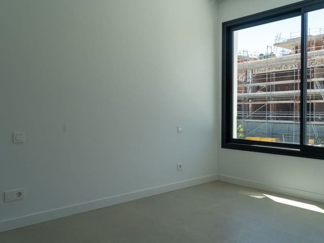 Image No.11-3 Bed Townhouse for sale