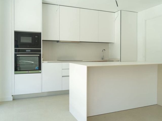 Image No.8-3 Bed Townhouse for sale