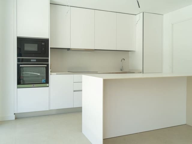 Image No.8-3 Bed Townhouse for sale