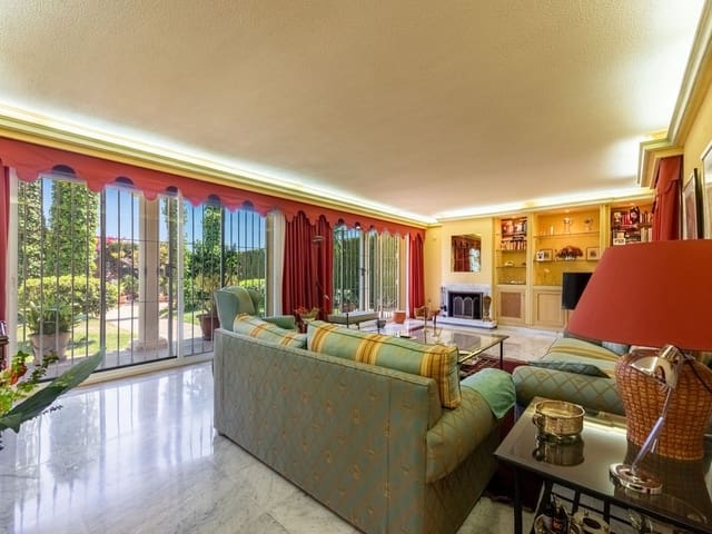 Image No.8-Villa de 5 chambres à vendre à Malaga