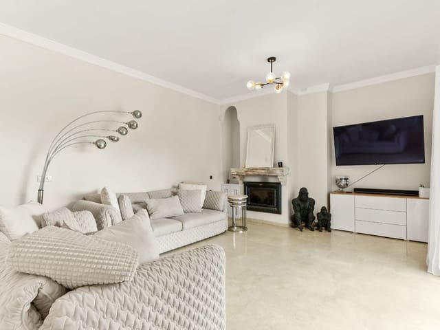 Image No.7-3 Bed Villa for sale