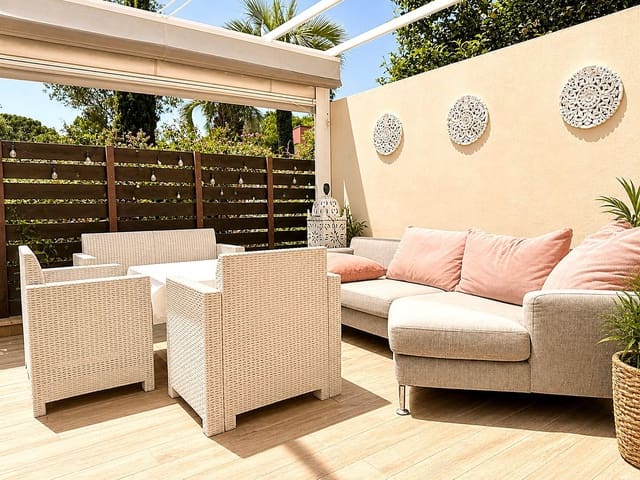 Image No.3-Villa de 5 chambres à vendre à Estepona