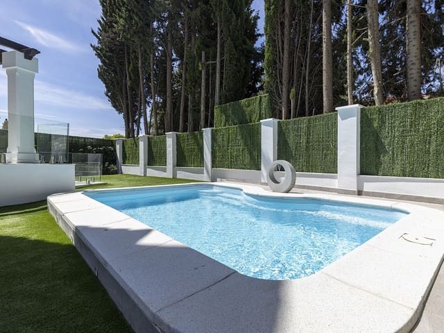 Image No.3-Villa de 5 chambres à vendre à Estepona