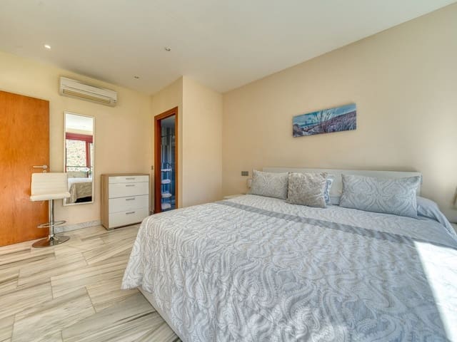 Image No.11-5 Bed Villa for sale